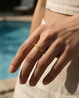 Hamret Edge Ring 18K Guldbelagt